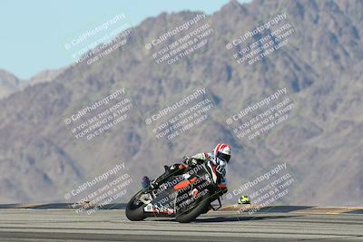 media/Dec-01-2025-Moto Forza (Mon) [[2daa91e15f]]/1-Advanced Group/Session 4 Turn 9/